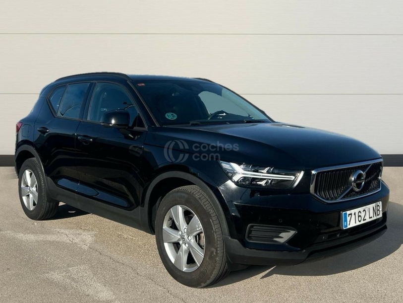 Foto del VOLVO XC40 T2 Momentum Core Aut.
