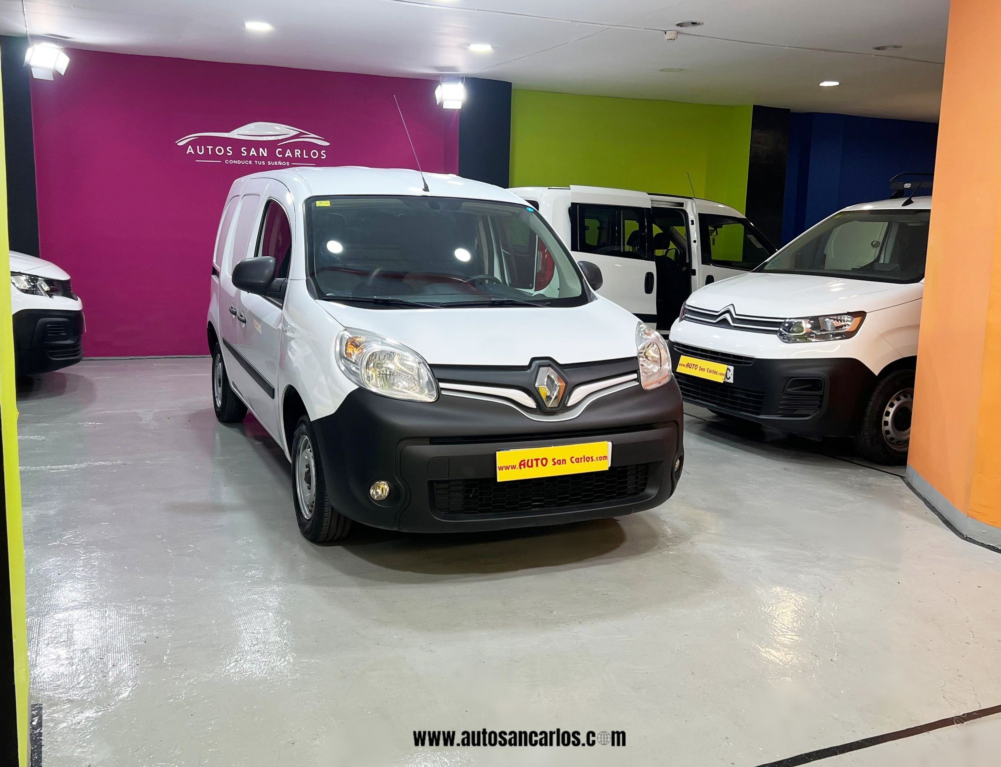 RENAULT Kangoo (Combi 1.5dCi Blue Profesional 59kW) en Barcelona