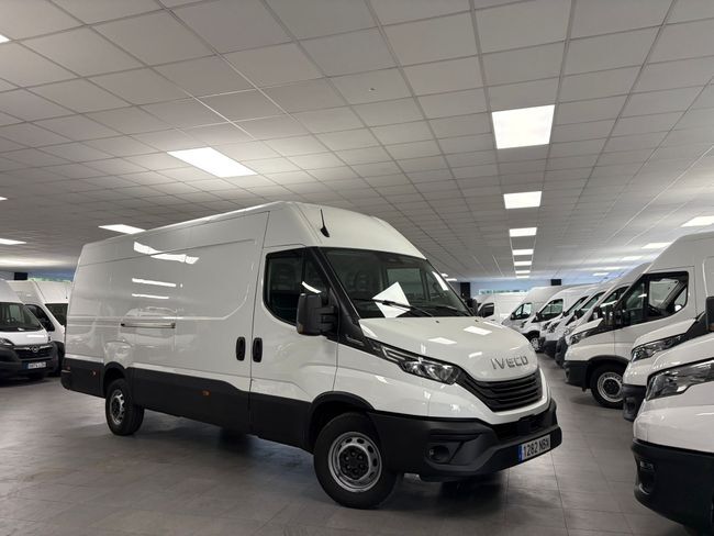 Foto del IVECO Daily Furgón 33S16 V 3000 H1 7.3 156