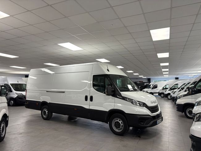 Foto del IVECO Daily Furgón 33S16 V 3000 H1 7.3 156