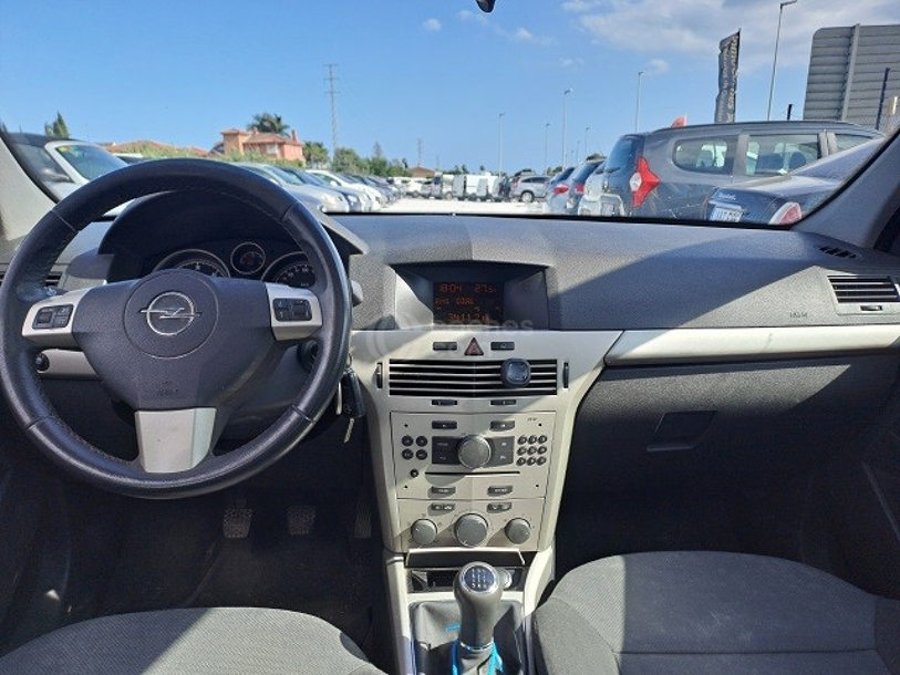 Foto del OPEL Astra 1.7CDTi Cosmo