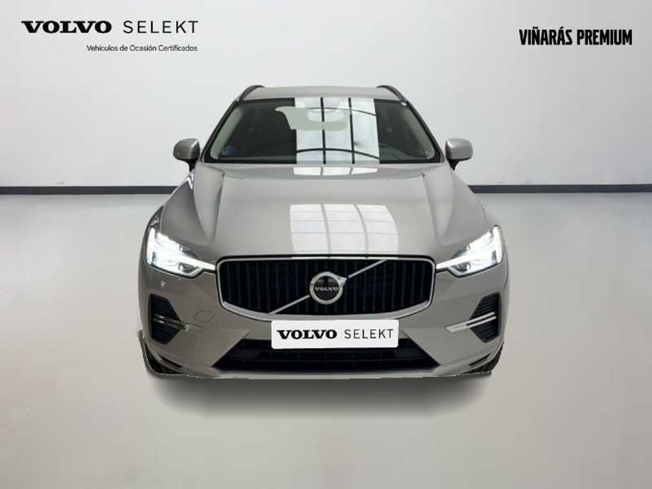 Foto del VOLVO XC60 B4 Essential FWD Aut.