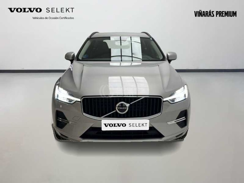 Foto del VOLVO XC60 B4 Essential FWD Aut.