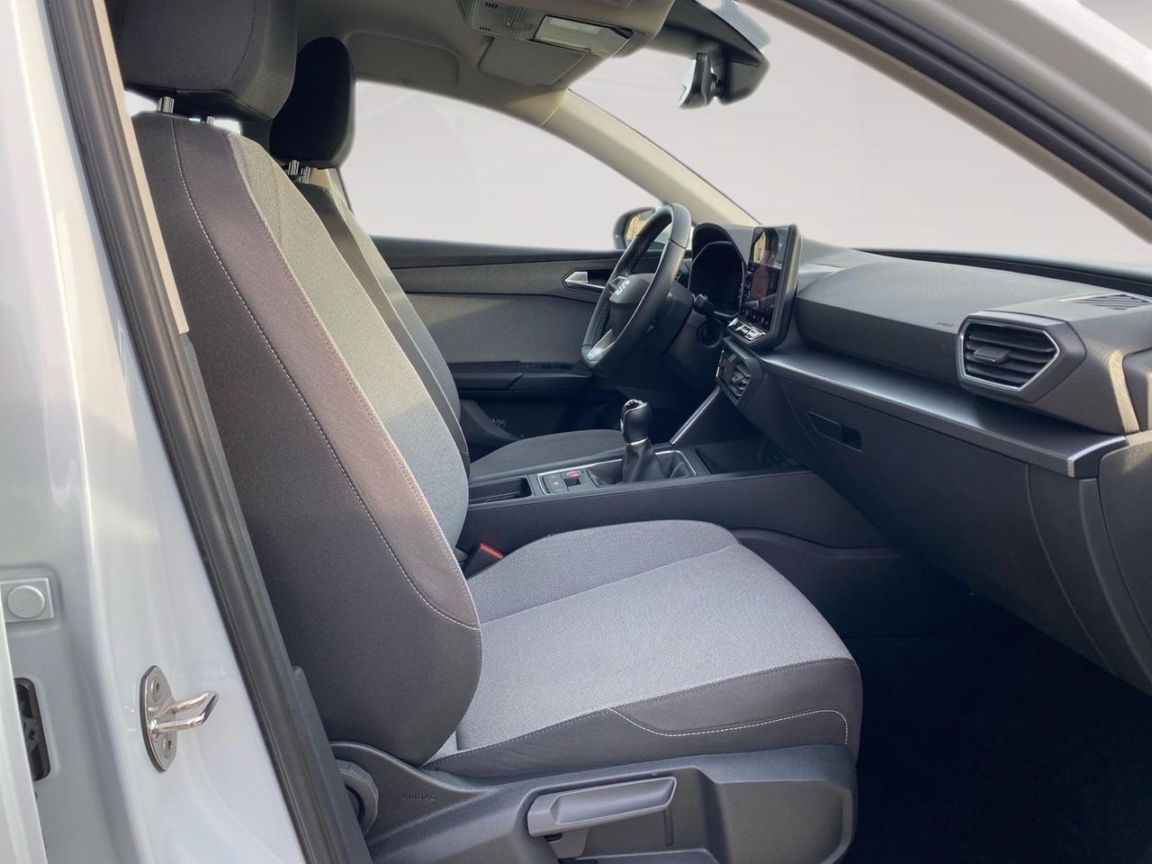 Foto del SEAT León ST 1.5 TSI S&S Style 25º Aniversario 115