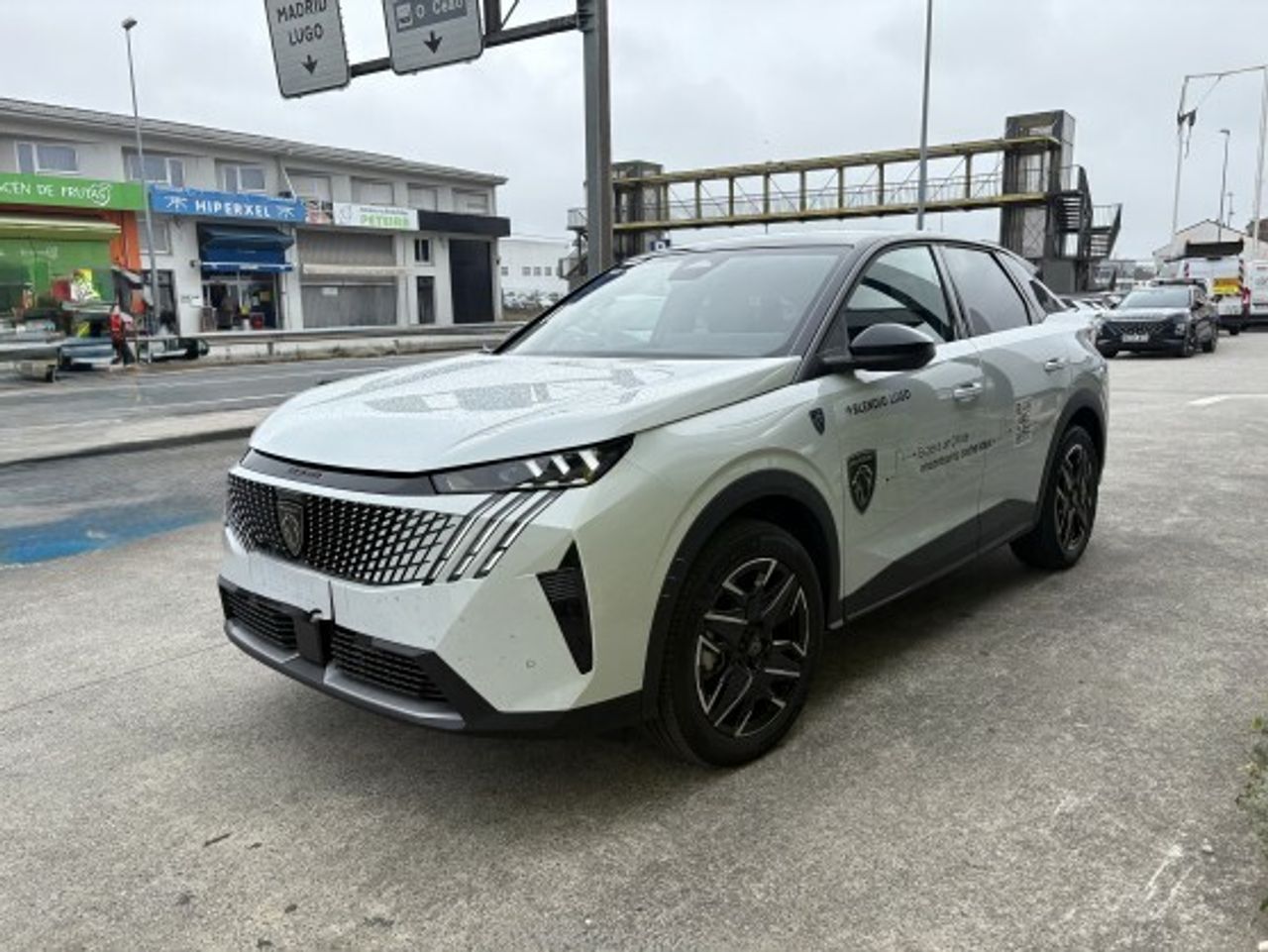 PEUGEOT 3008 (1.2 MHEV HYBRID 100KW GT EDSC6 136 5P) en Cantabria