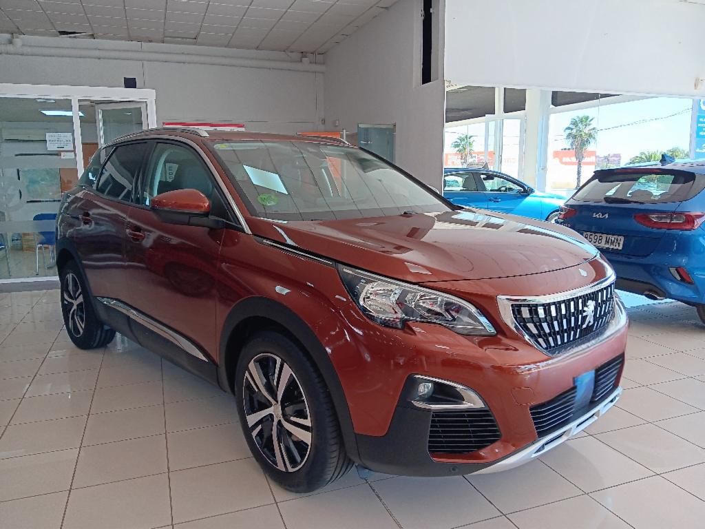 PEUGEOT 3008 (1.2 PURETECH 130 ALLURE S&S 5P) en Badajoz