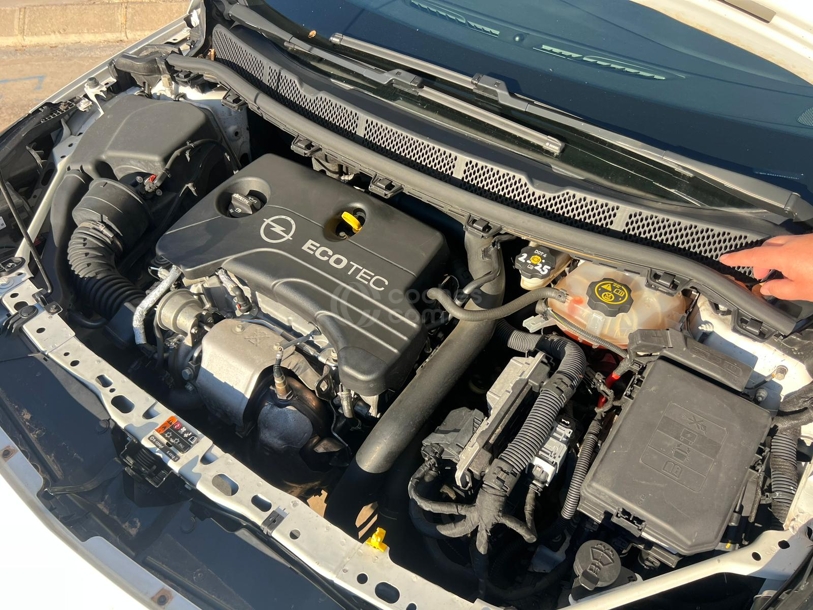 Foto del OPEL Astra ST 1.0T S-S Selective 105