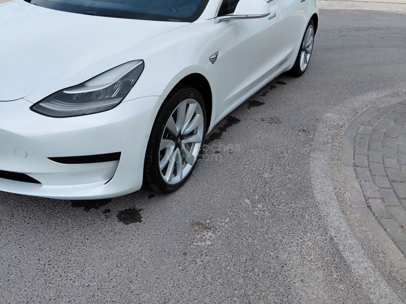 Foto del TESLA Model 3 Standard RWD Plus
