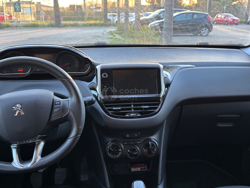 Foto del PEUGEOT 208 1.2 VTi Style