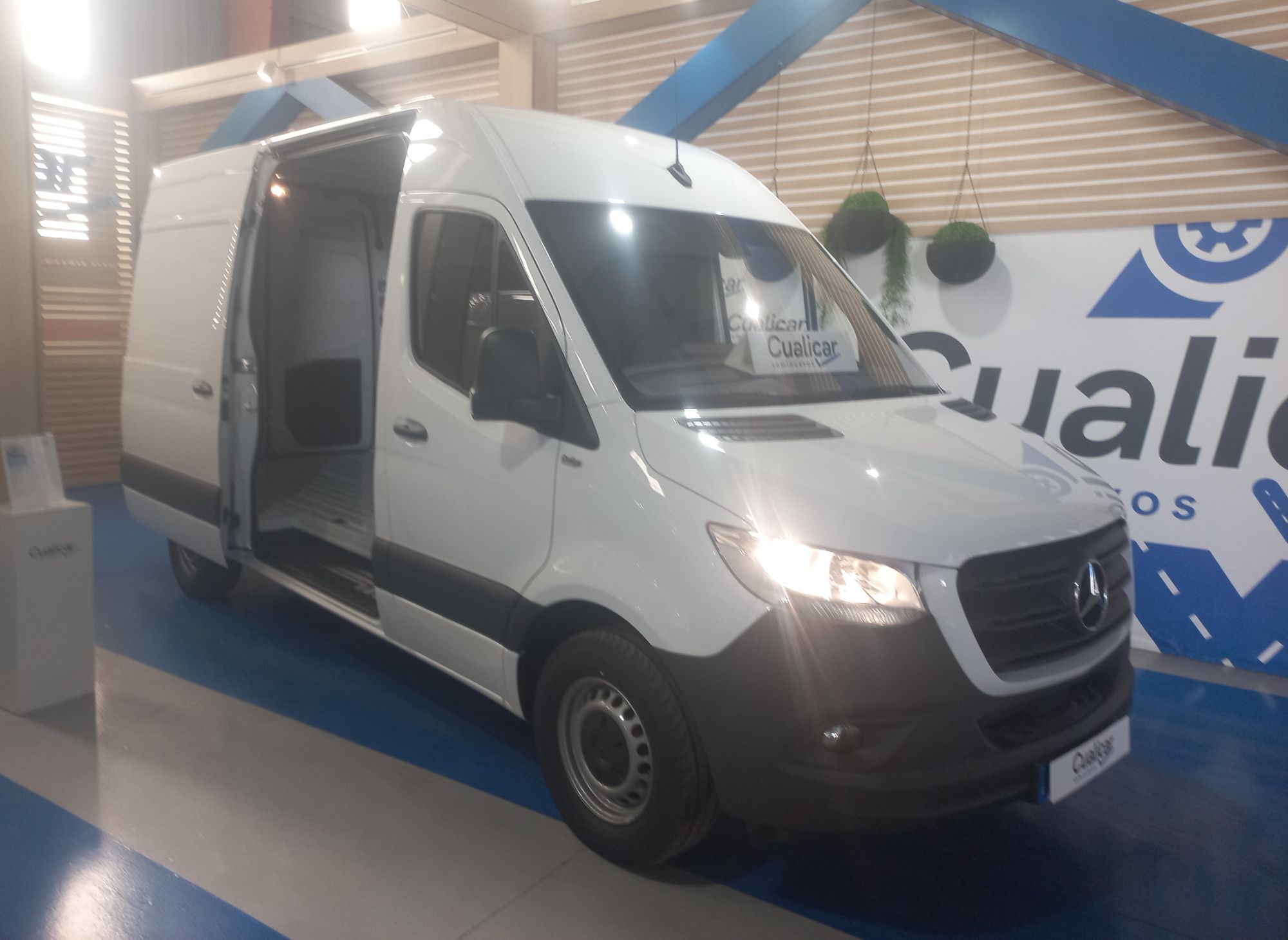 Foto del MERCEDES Sprinter Furgón 315CDI Medio T.E. tD