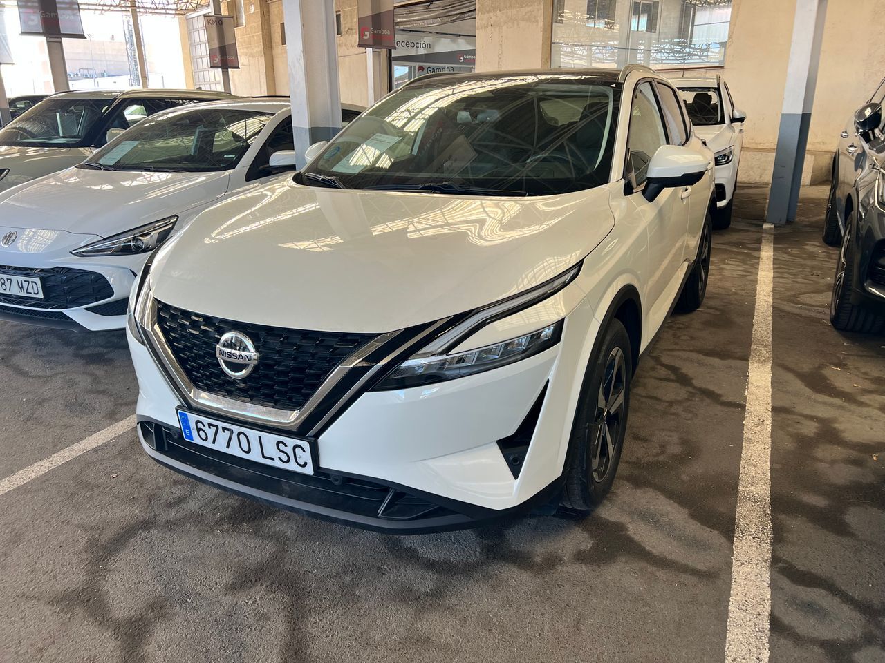 NISSAN Qashqai (DIG-T 116kW mHEV Xtronic Prem.Edit. Bit.) en Madrid