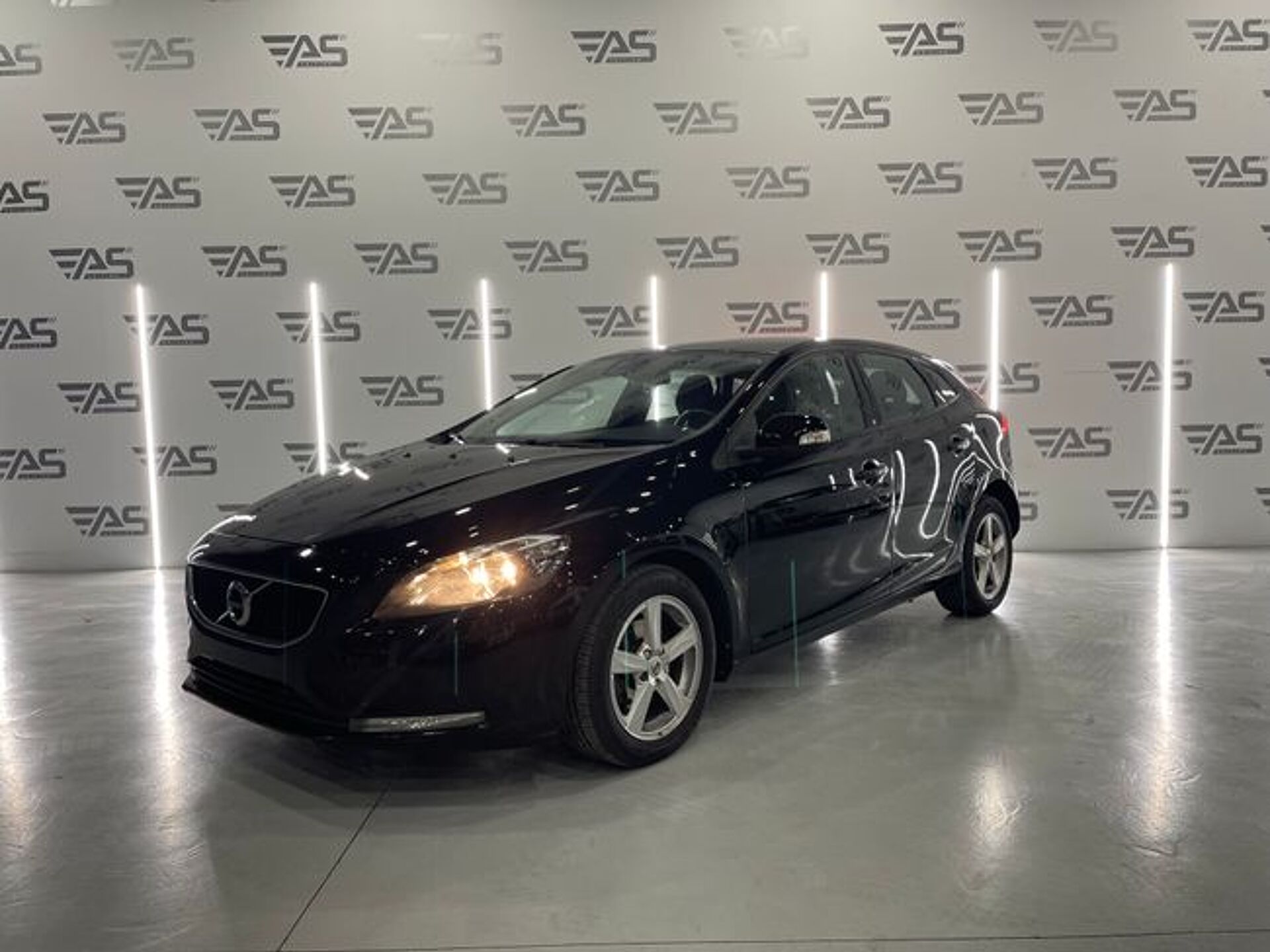 Imagen 1 de VOLVO V40