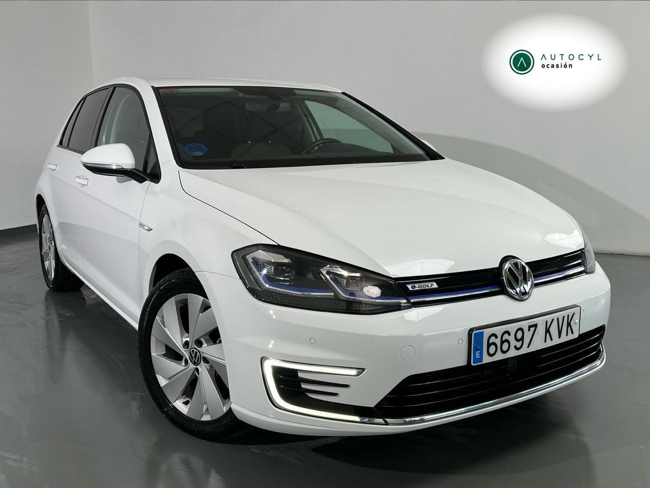 VOLKSWAGEN Golf (e-Golf ePower 100 kW (136CV)) en Valladolid