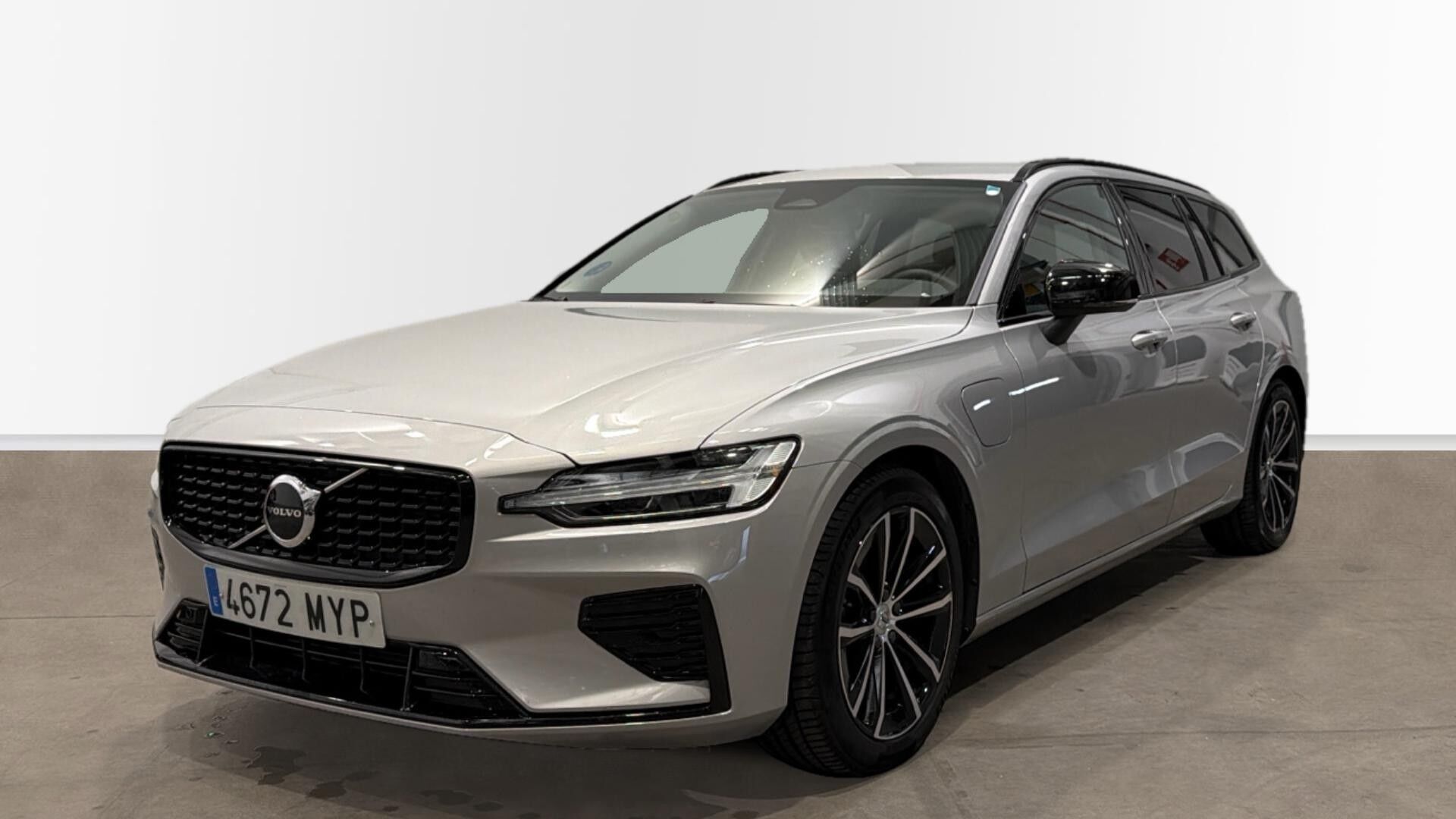 VOLVO V60 (T6 Recharge Plus Dark AWD Auto 257 kW (350 CV)) en Madrid