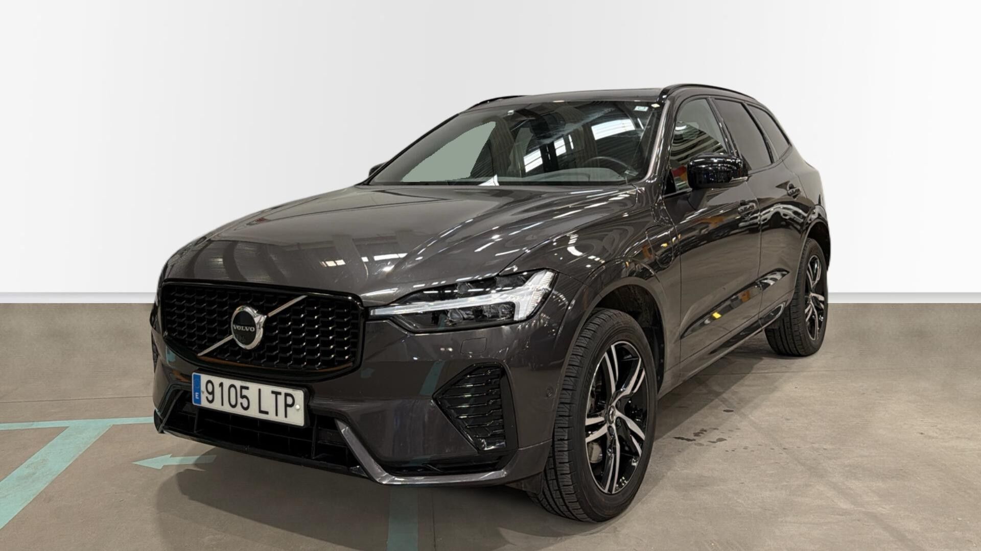 VOLVO XC60 (T6 Recharge R-Design AWD Auto 250 kW (340 CV)) en Madrid