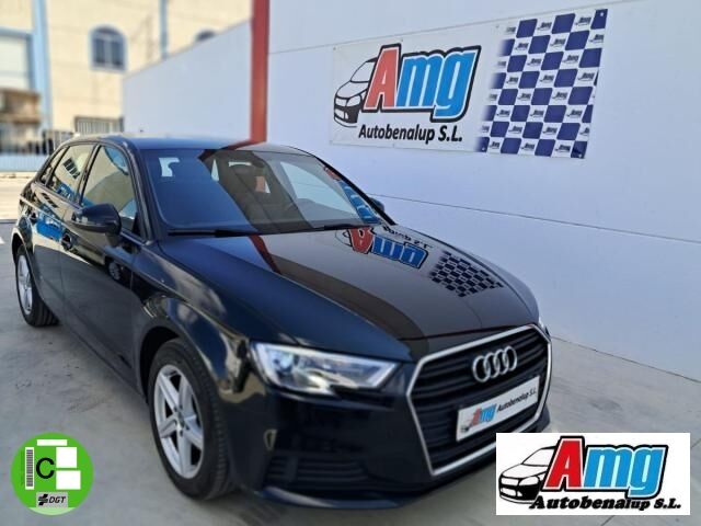AUDI A3 (Sedan 1.6 TDI Business) en Cádiz