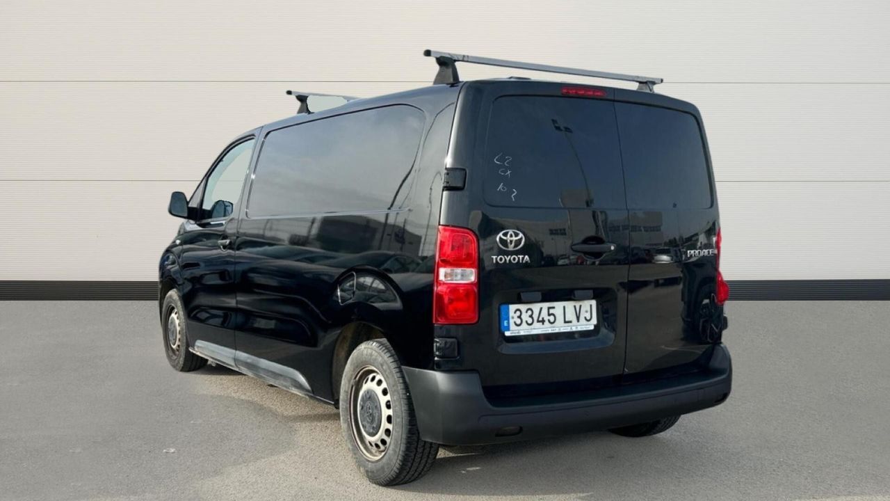 Foto del TOYOTA Proace Shuttle L1 1.5D 9pl. VX 120
