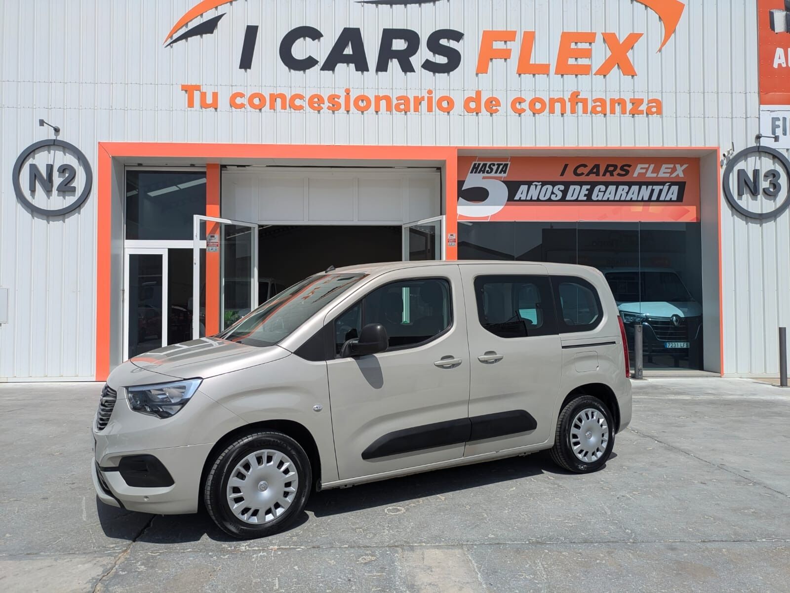 OPEL Combo (1.5 TD 75kW (100CV) Select L H1 1000kg) en Sevilla