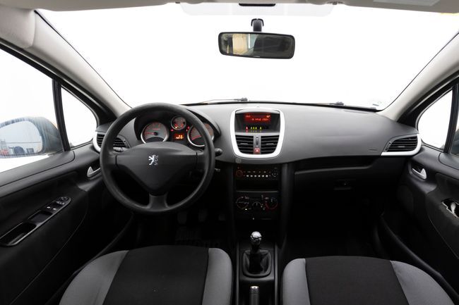 Foto del PEUGEOT 207 1.4i Urban 75