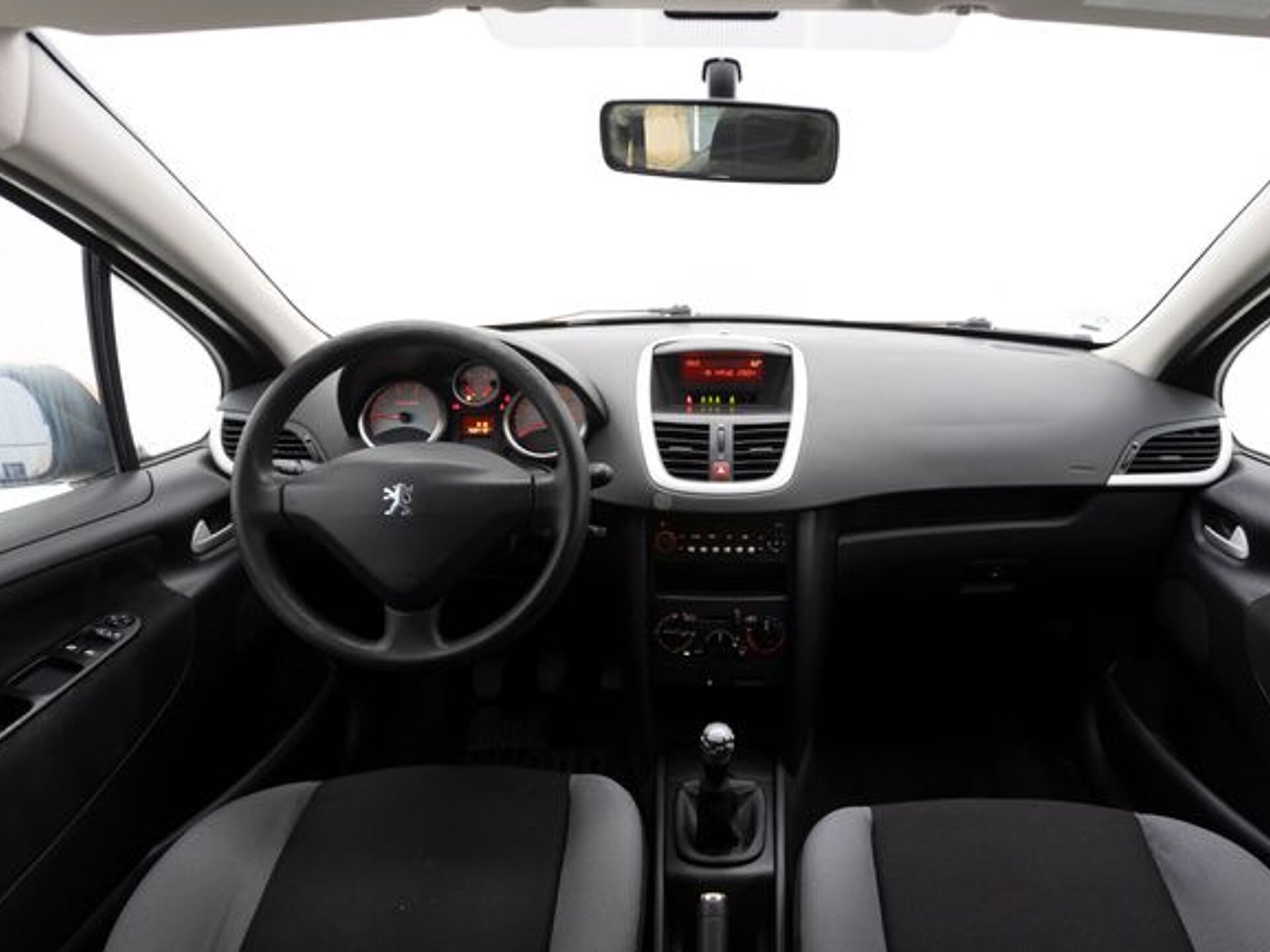 Imagen 3 de PEUGEOT 207