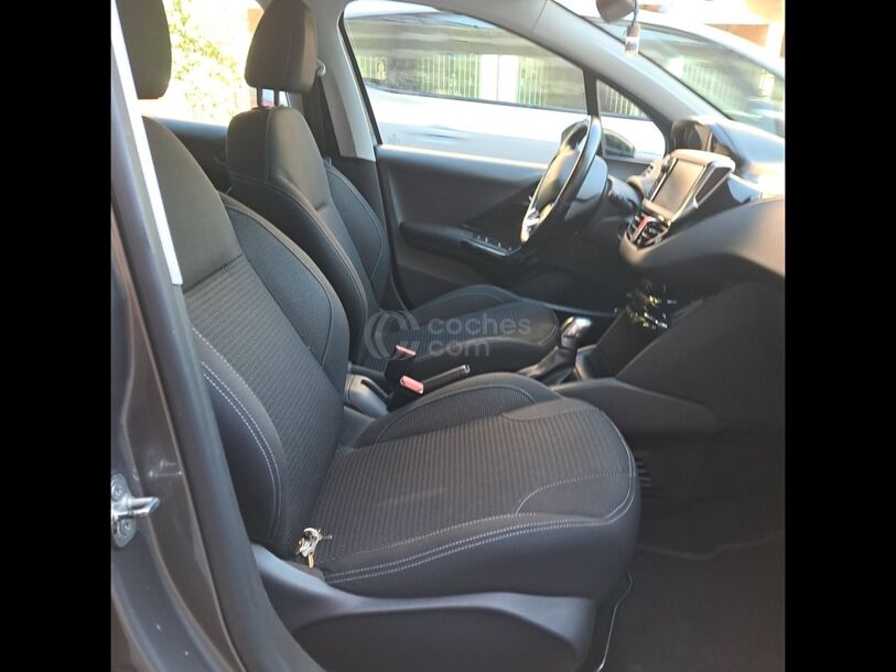 Foto del PEUGEOT 208 1.2 PureTech S&S Allure 110