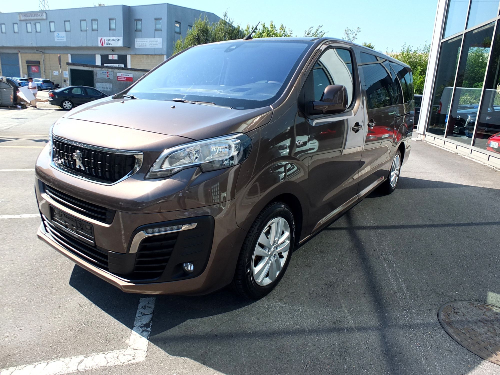 Foto del PEUGEOT Traveller 2.0BlueHDI Active Long 150