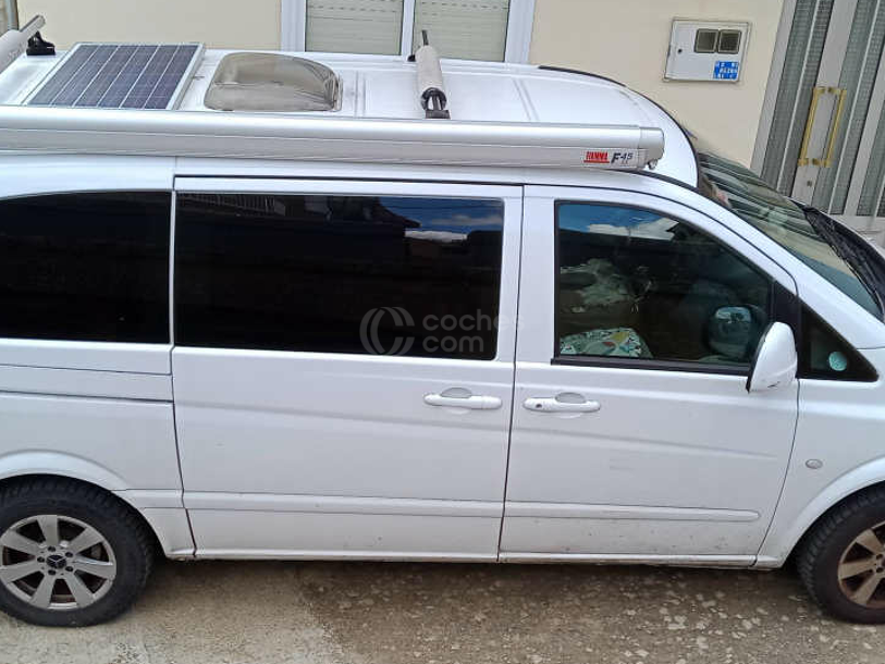 Foto del MERCEDES Vito Furgón 111CDI Basica Compacta