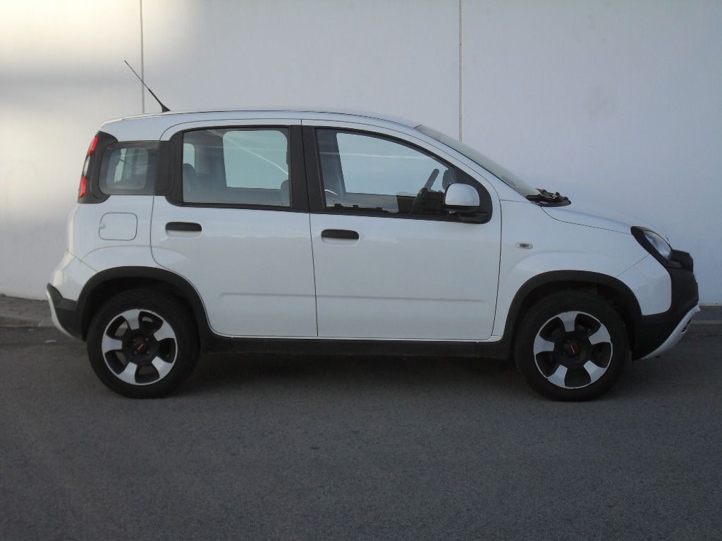 Foto del FIAT Panda 1.0 Gse Cross Hybrid