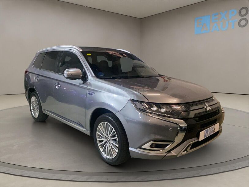 Foto del MITSUBISHI Outlander PHEV Kaiteki+ 4WD