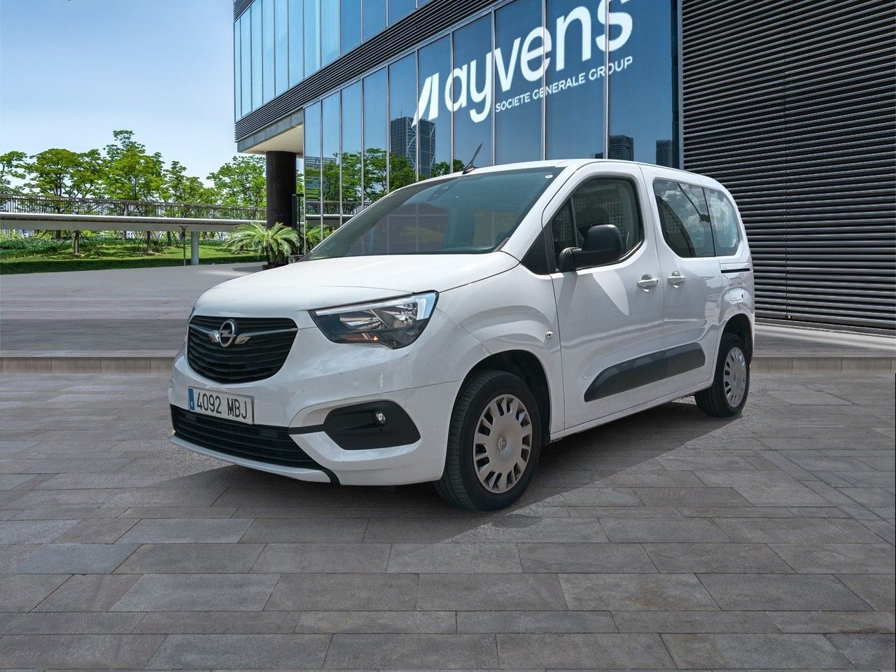 OPEL Combo (1.5 TD Business Edition Plus L1 75 kW (102 CV)) en Madrid