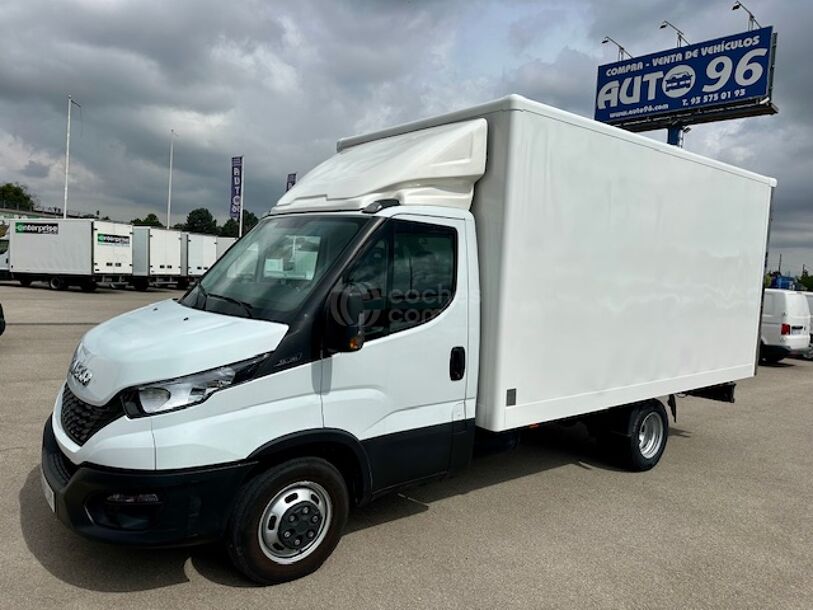 Foto del IVECO Daily Chasis Cabina 35C16 3750 156