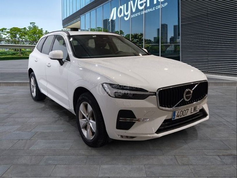 Foto del VOLVO XC60 B4 Momentum Pro FWD Aut.