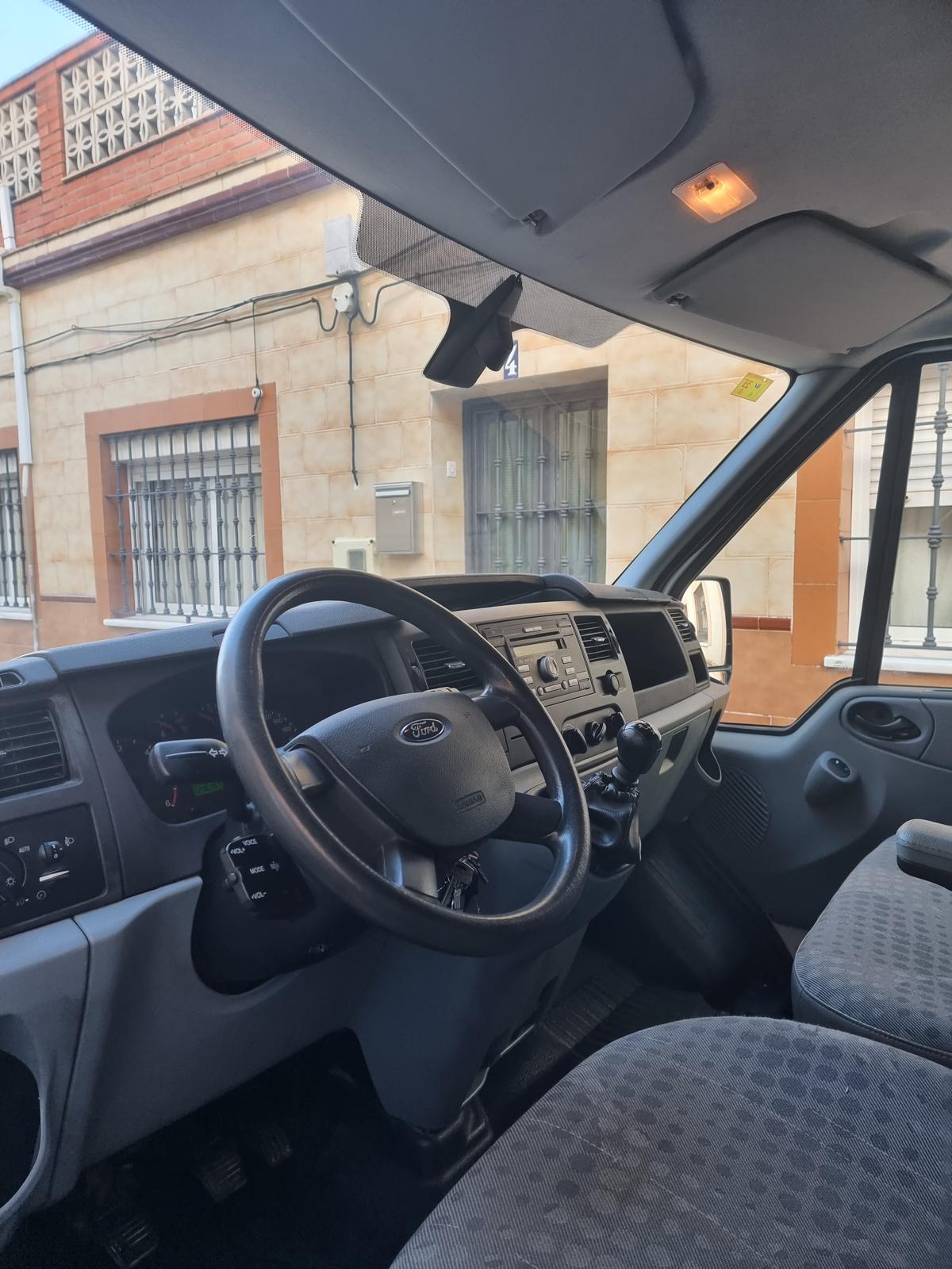 Foto del FORD Transit FT 350L Van Tracción Del. 140