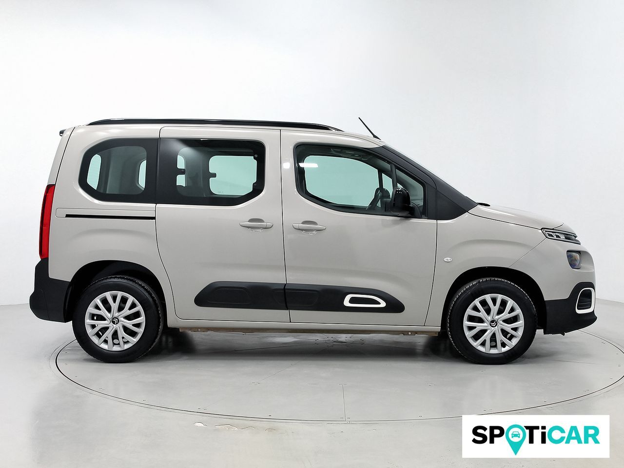Foto del CITROEN Berlingo PureTech S&S Talla M Feel 110