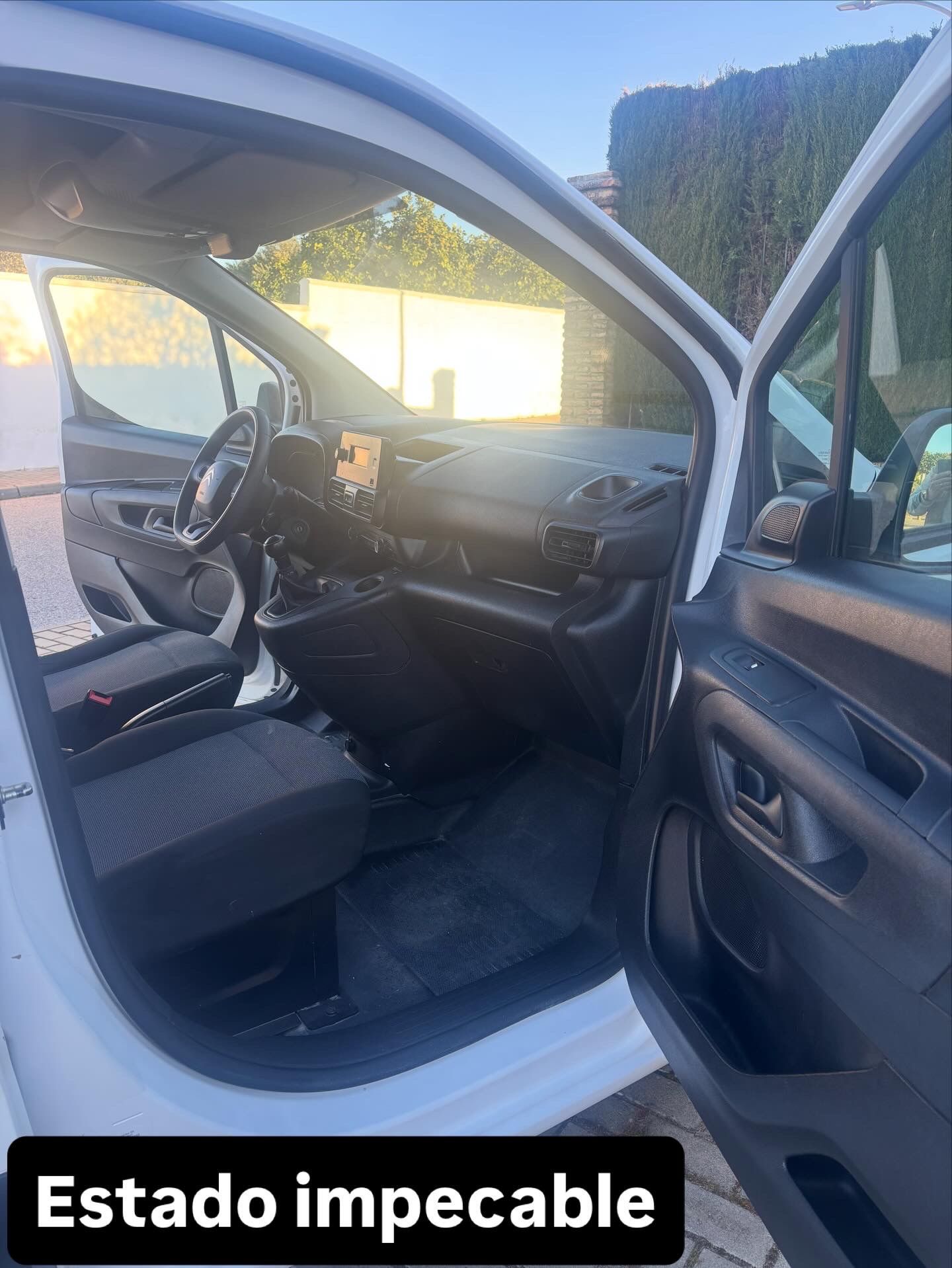 Foto del CITROEN Berlingo Van BlueHDi Talla M Control 75