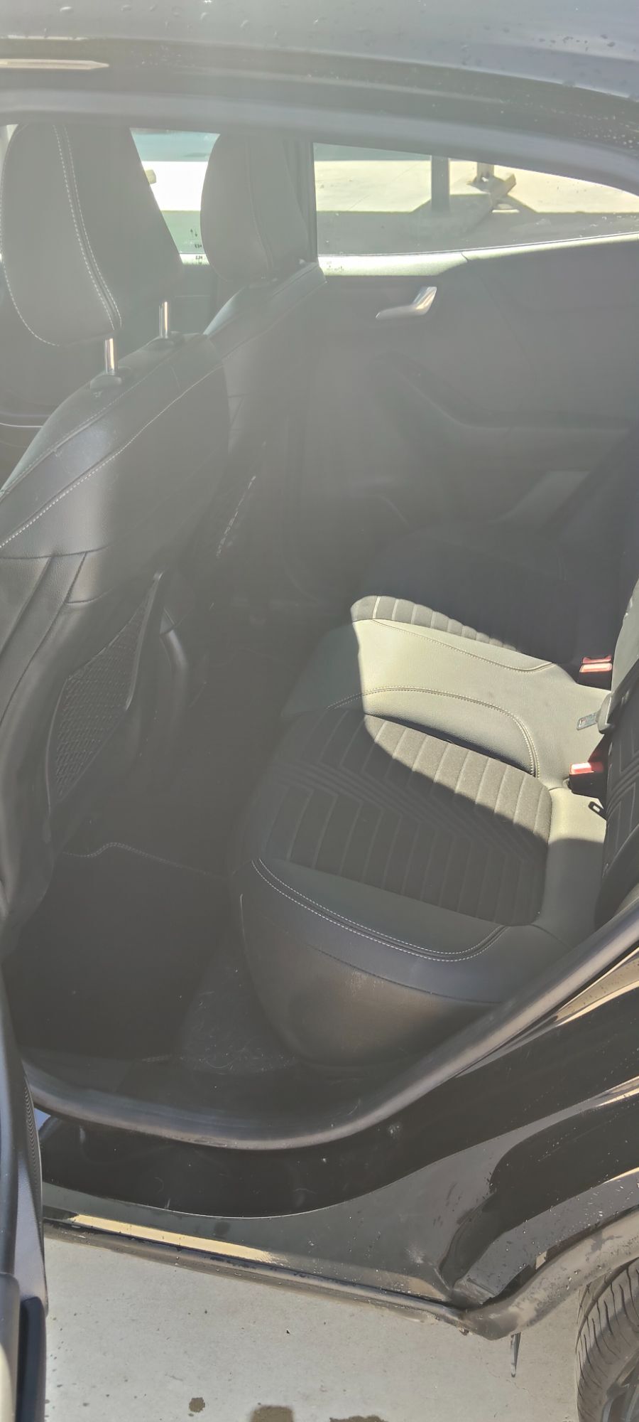 Foto del FORD Puma 1.0 EcoBoost MHEV ST-Line X Gold 155