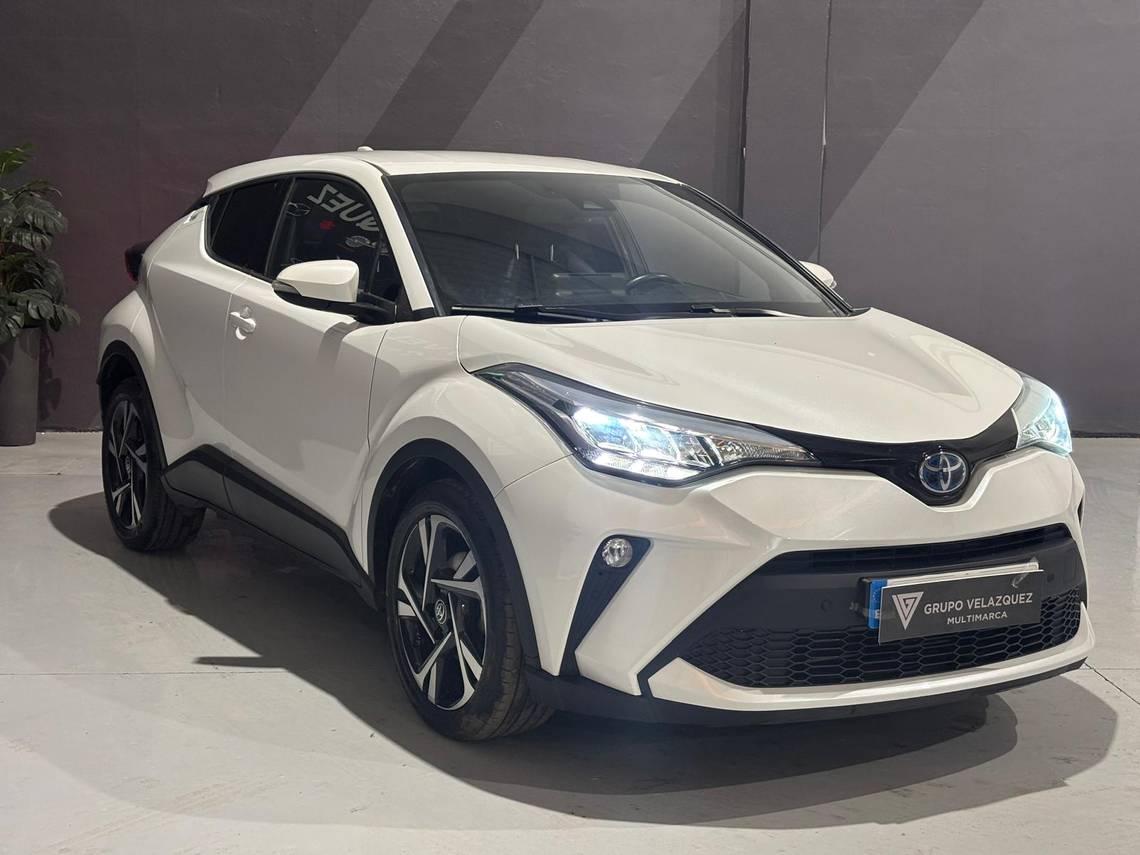 Foto del TOYOTA C-HR 125H Advance