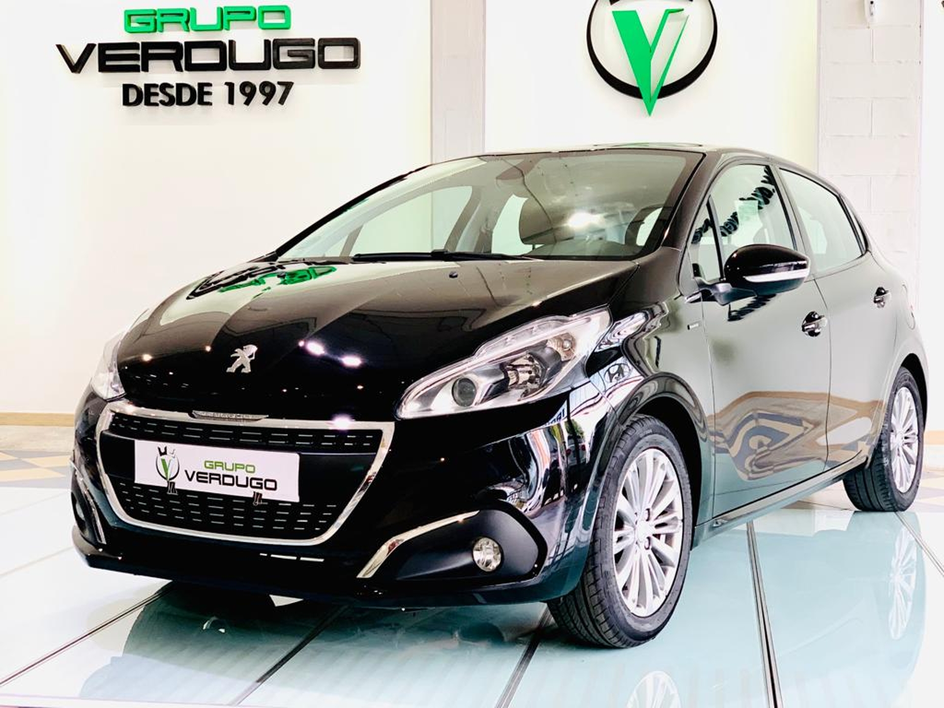 Imagen de PEUGEOT 208