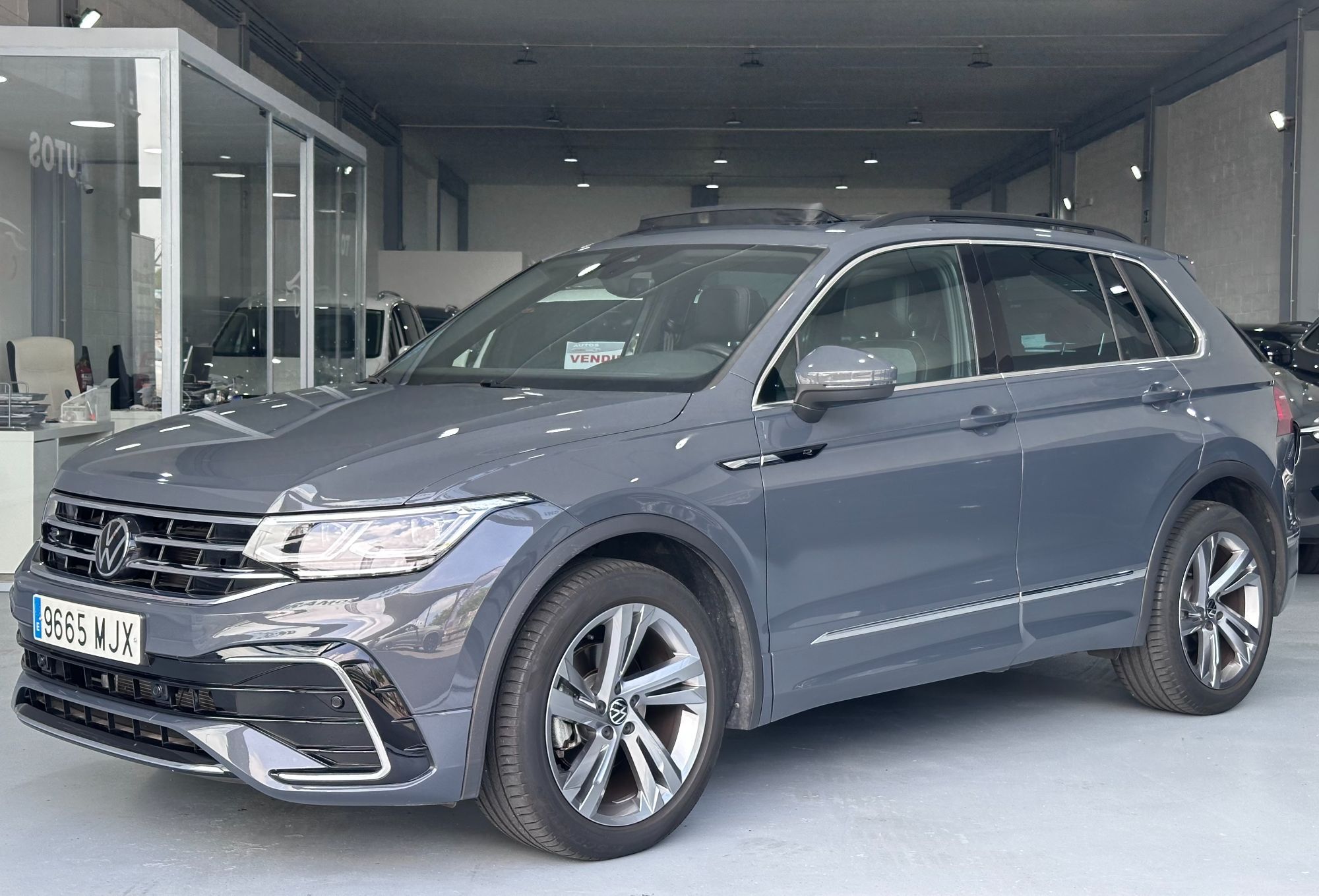 VOLKSWAGEN Tiguan (2.0TDI DSG R-Line 110kW) en Vizcaya