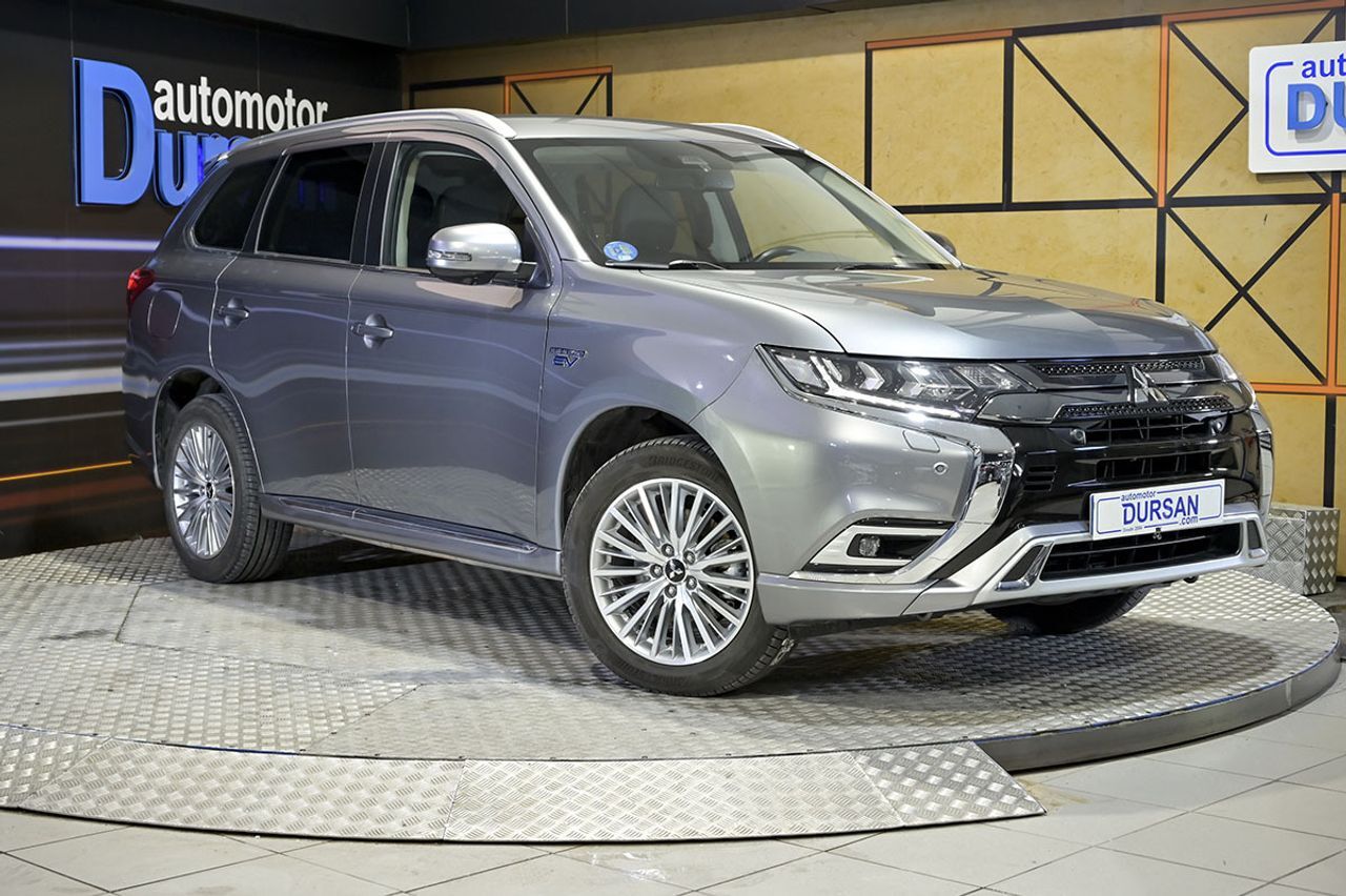 Foto del MITSUBISHI Outlander PHEV Kaiteki 4WD