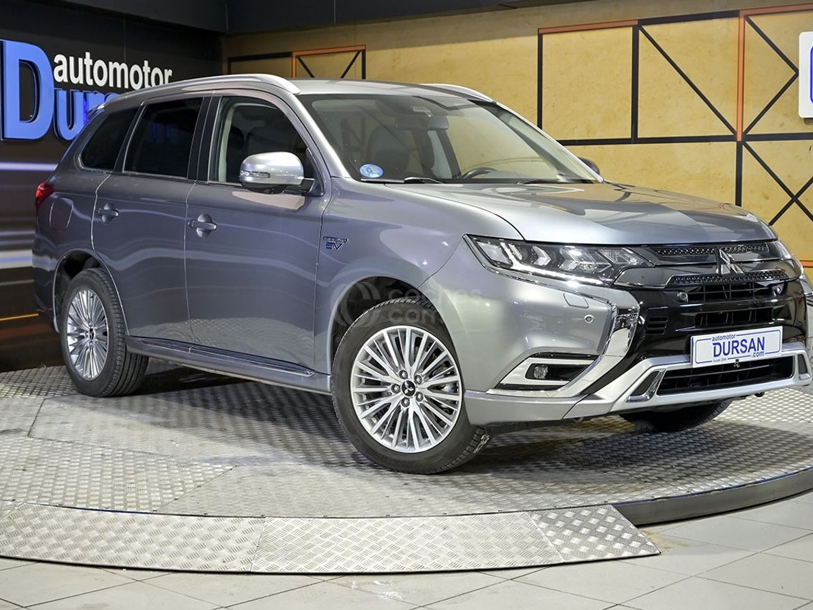 Foto del MITSUBISHI Outlander PHEV Kaiteki 4WD