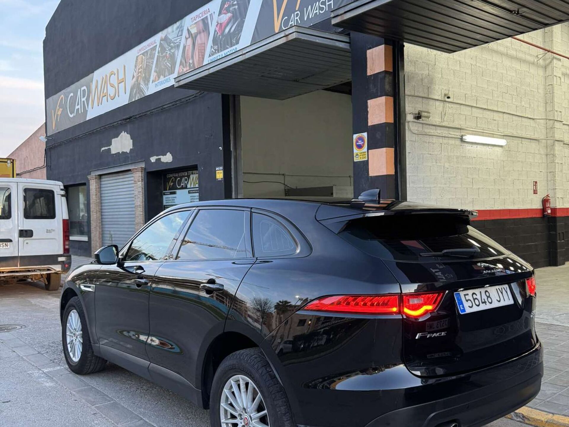 Imagen 2 de JAGUAR F-Pace