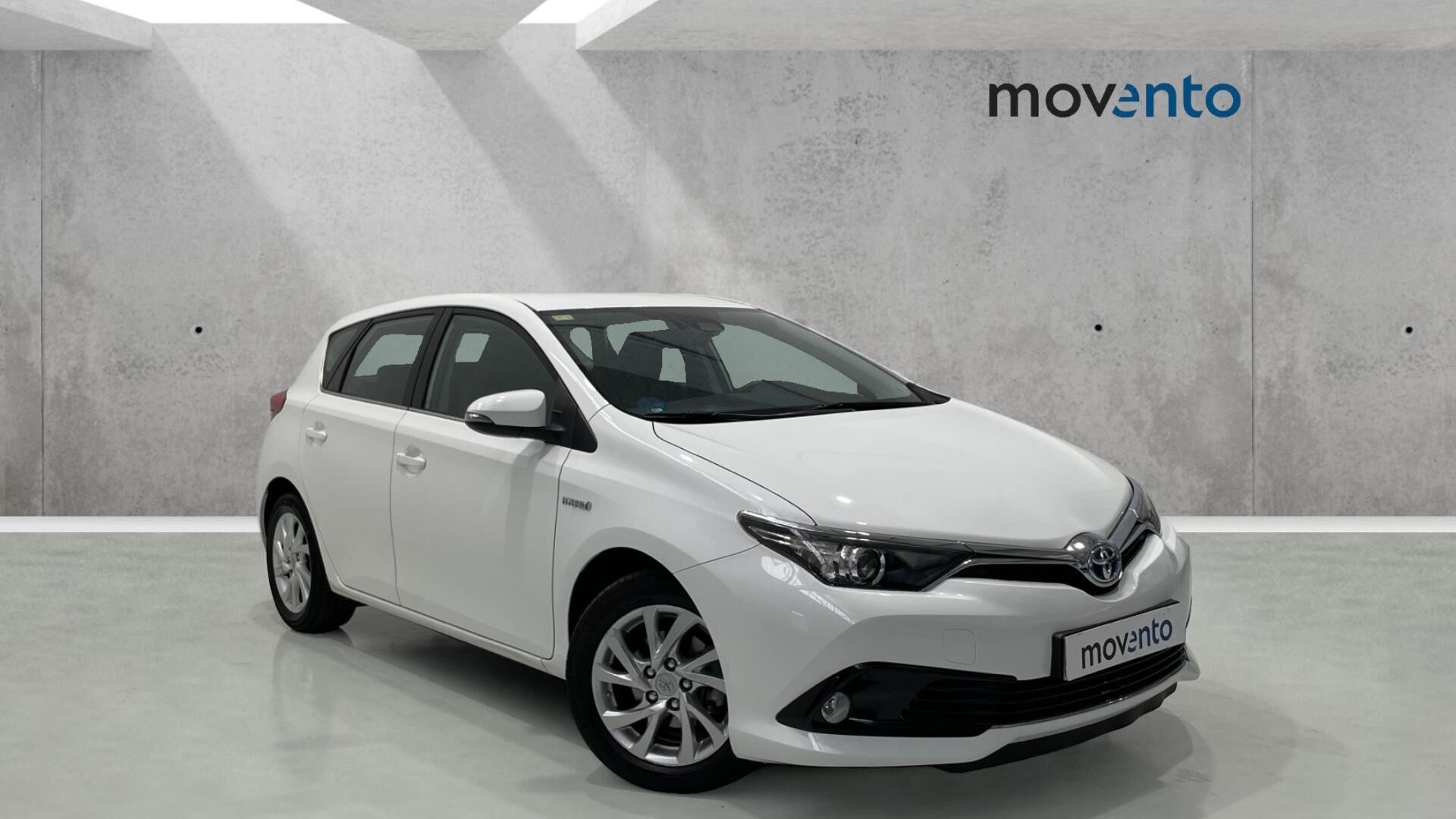 TOYOTA Auris (1.8 Hybrid Active 100 kW (136 CV)) en Barcelona