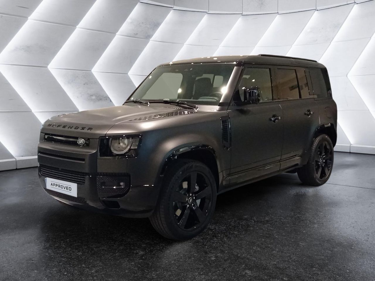 LAND ROVER Defender (2.0 Si4 300 X-Dyn HSE 110 AT 4WD PHEV) en Madrid