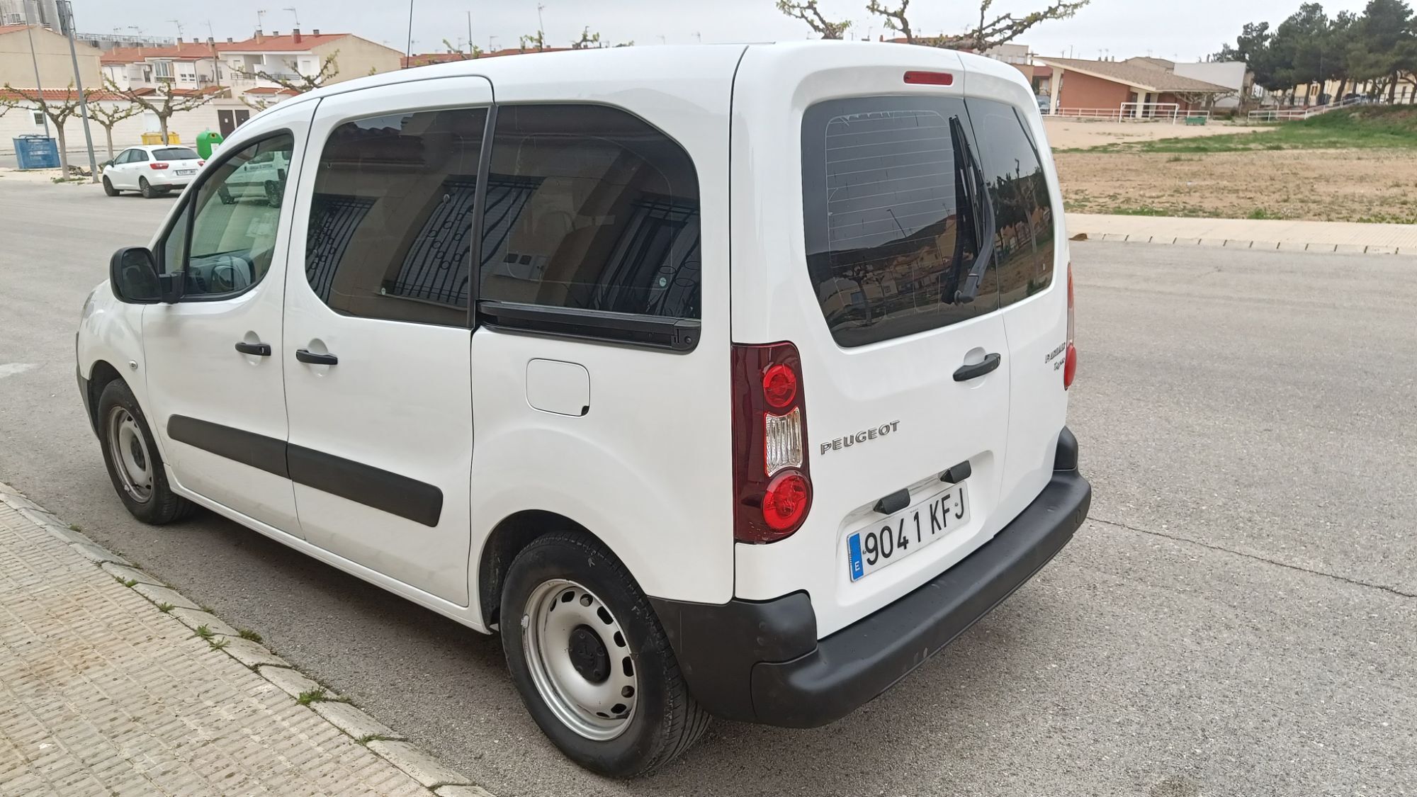 Foto del PEUGEOT Partner Tepee 1.6BlueHDI Access 100