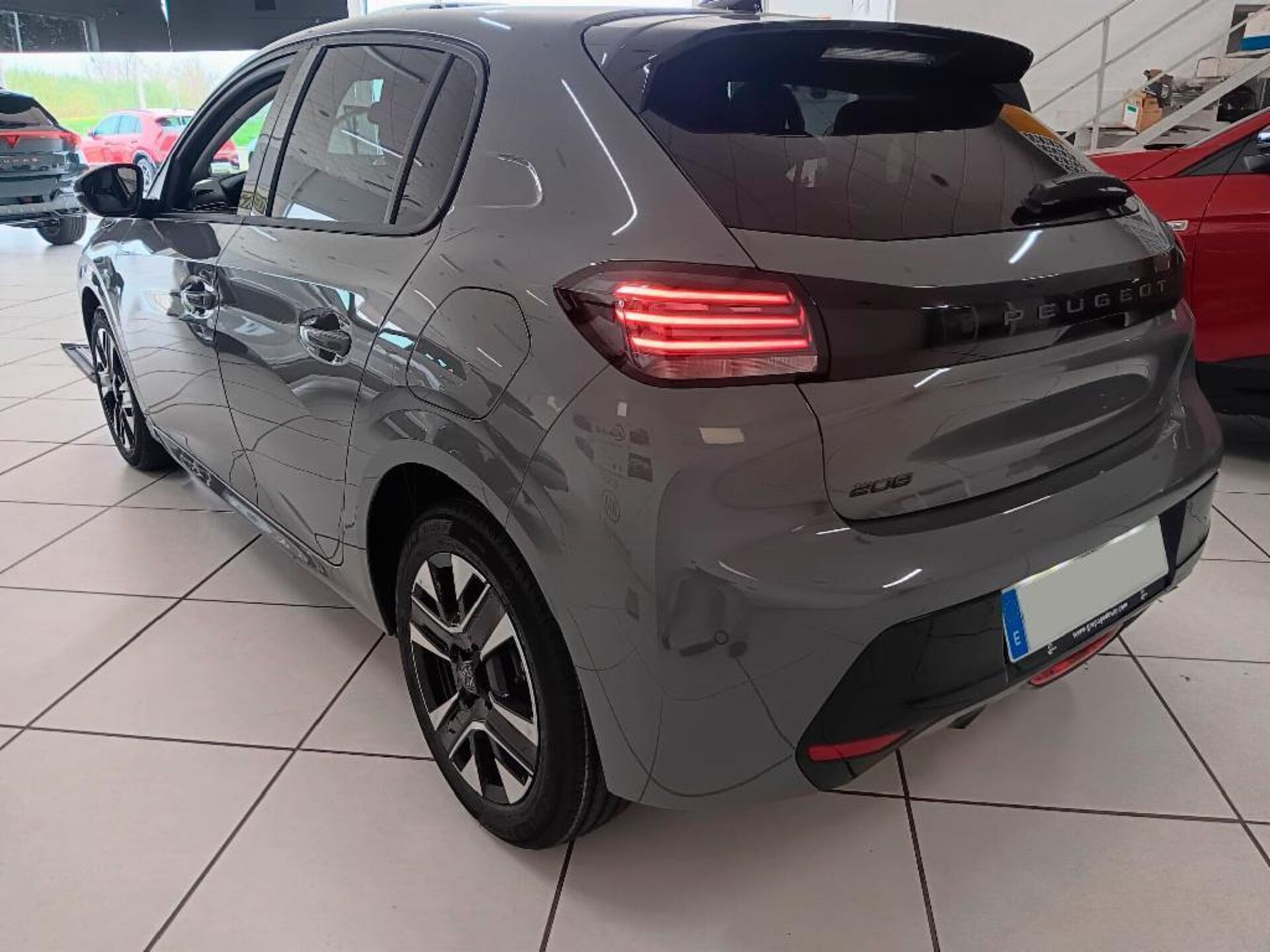 Imagen 2 de PEUGEOT 208