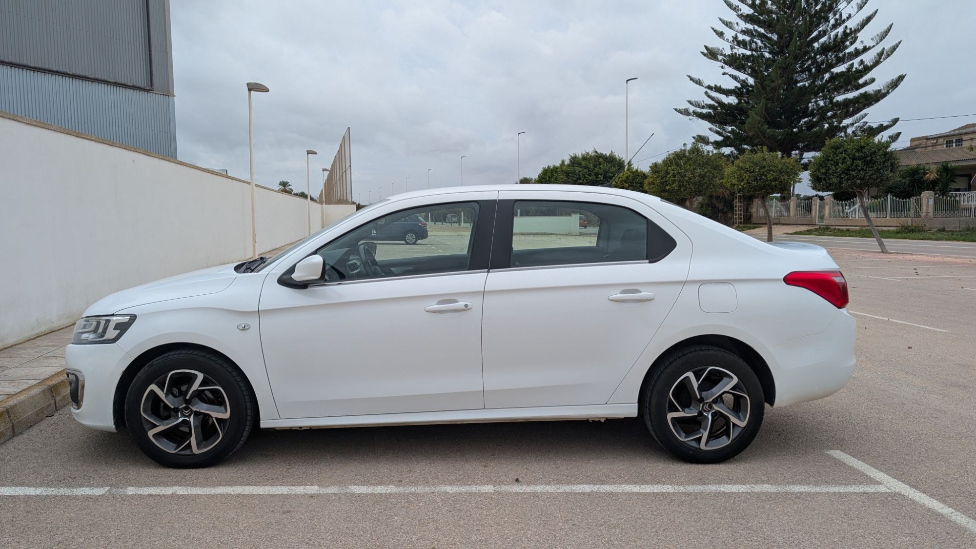 Foto del CITROEN C-Elysée 1.5BlueHDi S&S Shine 100