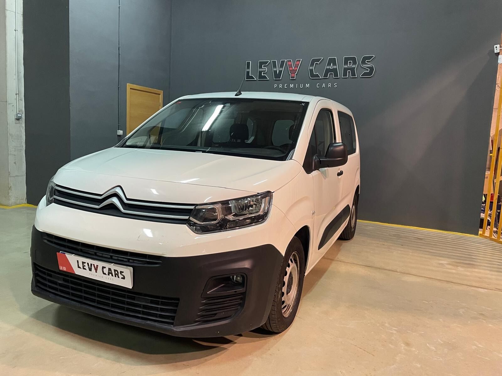 CITROEN Berlingo (Talla M BlueHDi 100 FEEL) en Valencia