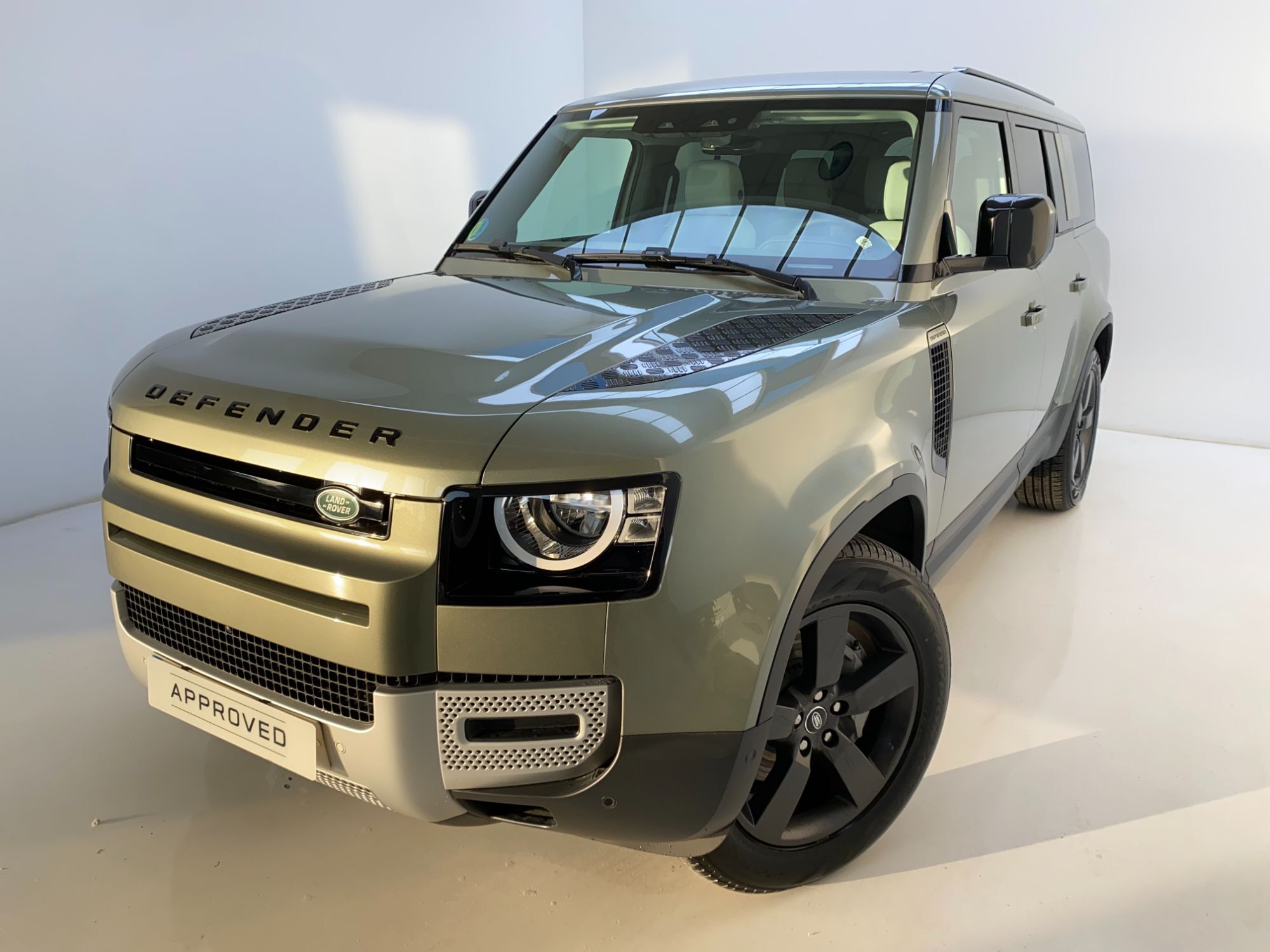 LAND ROVER Defender (130 3.0D l6 MHEV S AWD Aut. 250) en Madrid