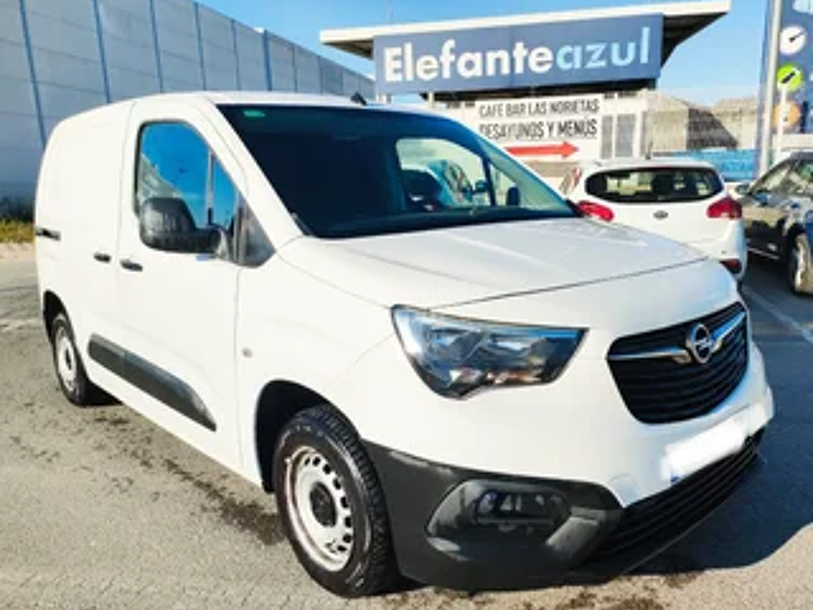 Foto del OPEL Combo Cargo 1.5TD S&S L 1000 Active 100